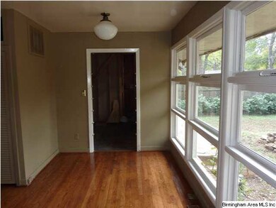 This is the dining area which is conveniently loca