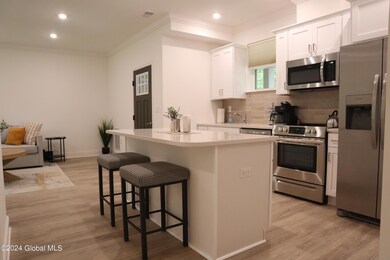 3 Station Ln unit 3a2, Saratoga Springs, NY 12866 - photo 4