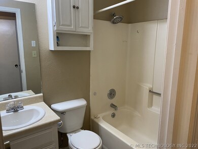 442 W 147th St S, Glenpool, OK 74033 - photo 6