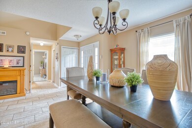 6 - Dining Room