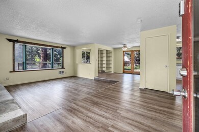 21024 Denning Dr, Bend, OR 97702 - photo 4