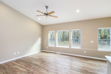 Living Room STG052-T1600-2