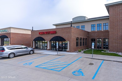 4551 S Washington St, Grand Forks, ND 58201 - photo 3