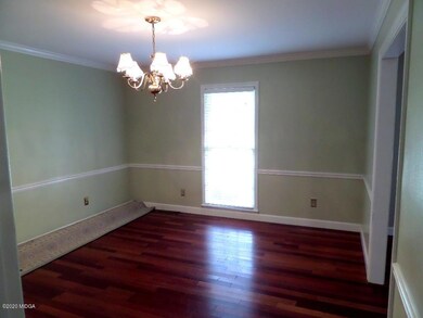 Dining Rm