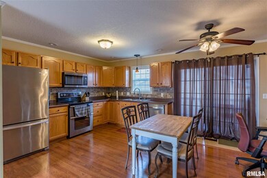 4114 White Pines Dr, Davenport, IA 52804 - photo 4