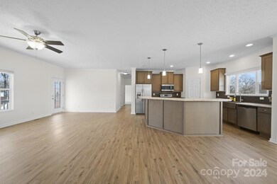 754 Farmbrook Rd, Lancaster, SC 29720 - photo 6