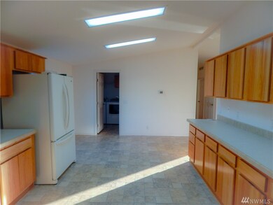 903 Mt Villa Dr, Enumclaw, WA 98022 - photo 3