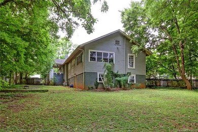 220 Maple St, Statesville, NC 28677 - photo 2