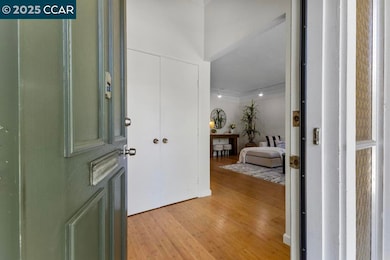 1833 Skycrest Dr unit 2, Walnut Creek, CA 94595 - photo 4