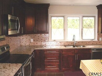 35 James Dr, Albany, NY 12211 - photo 4