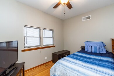 1170 S East Ave, Oak Park, IL 60304 - photo 3