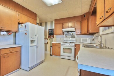 2033 W Highland St, Allentown, PA 18104 - photo 6