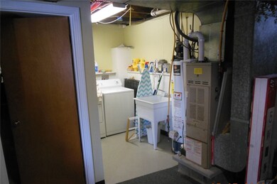 320 Augusta St, Pittsburgh, PA 15211 - photo 3