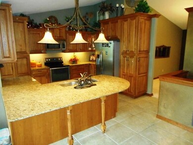 315 Shorewood Dr, Menomonie, WI 54751 - photo 7