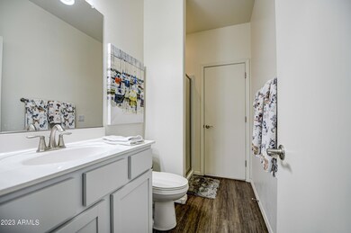 Bathroom 2-pic 3