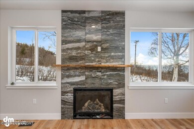 08-Living Room_SLS_-5058