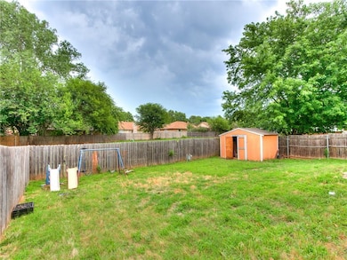 617 Coopers Hawk Dr, Norman, OK 73072 - photo 4