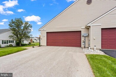 3261 Falcon Ln unit 17A, Dover, PA 17315 - photo 3