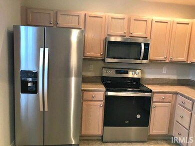 5763 Riverwalk Cir, Newburgh, IN 47630 - photo 2