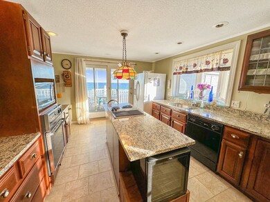 250 N End Blvd unit 3, Salisbury, MA 01952 - photo 5