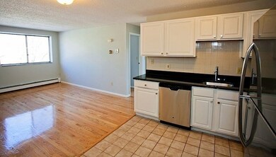 14 Murdock St unit 3-2, Somerville, MA 02145 - photo 2