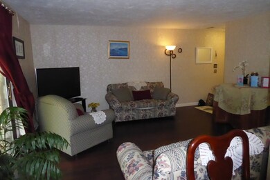 25 Rockland St unit 4, West Roxbury, MA 02132 - photo 4