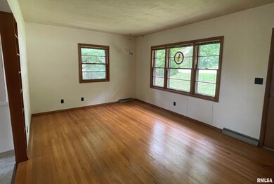 2117 Glaspell St, Davenport, IA 52804 - photo 2