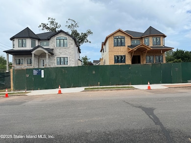 79 S Goff Ave unit B, Staten Island, NY 10309 - photo 3