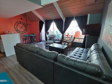 206-306 Deck Access 206