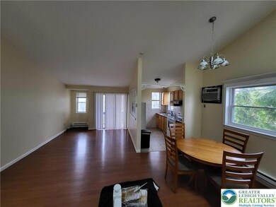 1315 S 10th St unit 3, Allentown, PA 18103 - photo 4