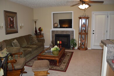 1003 Woullard Way 030