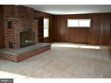 4082 E Campbell Rd, Pennsburg, PA 18073 - photo 6