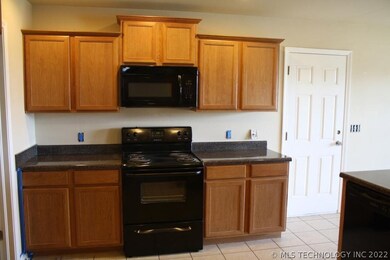 735 E 147th St S, Glenpool, OK 74033 - photo 3