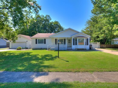 726 N Ash Ave, Broken Arrow, OK 74012 - photo 2