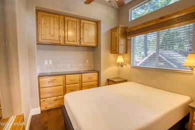 bedroom 9282428720