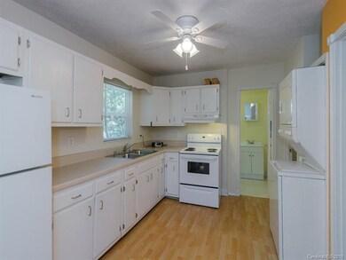 121 Burge Mountain Rd, Hendersonville, NC 28792 - photo 6