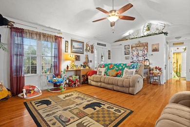 4348 Stewartsville Rd, Moneta, VA 24121 - photo 4