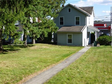 435 E Main St, Pen Argyl, PA 18072 - photo 2