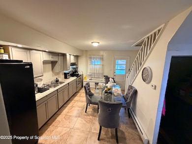 589 Garfield St, Hazleton, PA 18201 - photo 4