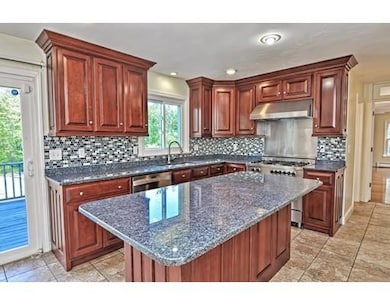 55 Colleens Way, Attleboro, MA 02703 - photo 3