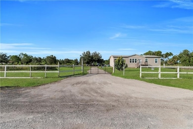 7824 8th Place, Labelle, FL 33935 - photo 2