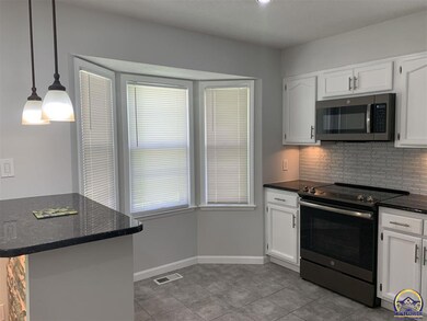 3728 SW 34th St, Topeka, KS 66614 - photo 5