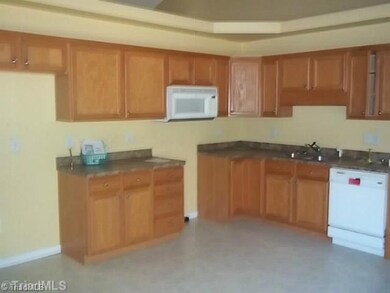 3365 Marathon Dr, Asheboro, NC 27205 - photo 5