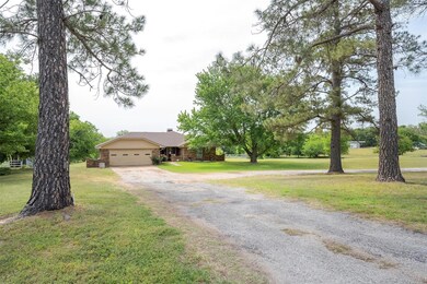 402 De la Cruz St, Weatherford, TX 76085 - photo 6