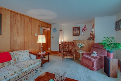 14 W Ayer St, Methuen, MA 01844 - photo 5