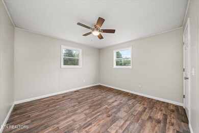 231 Myrtle Ave, Crossville, TN 38555 - photo 7