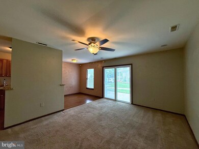 2139 E Chestnut Ave unit 27, Vineland, NJ 08361 - photo 3