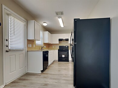 17206 Hawks Landing Dr, Hockley, TX 77447 - photo 6