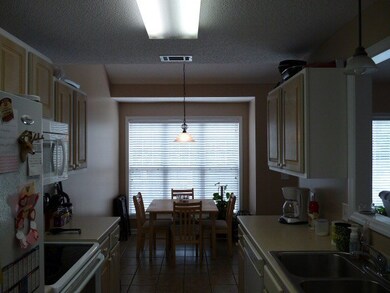 Kitchen/Breakfast Rm