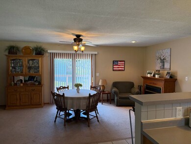 610 E Maple St, Sutton, NE 68979 - photo 6